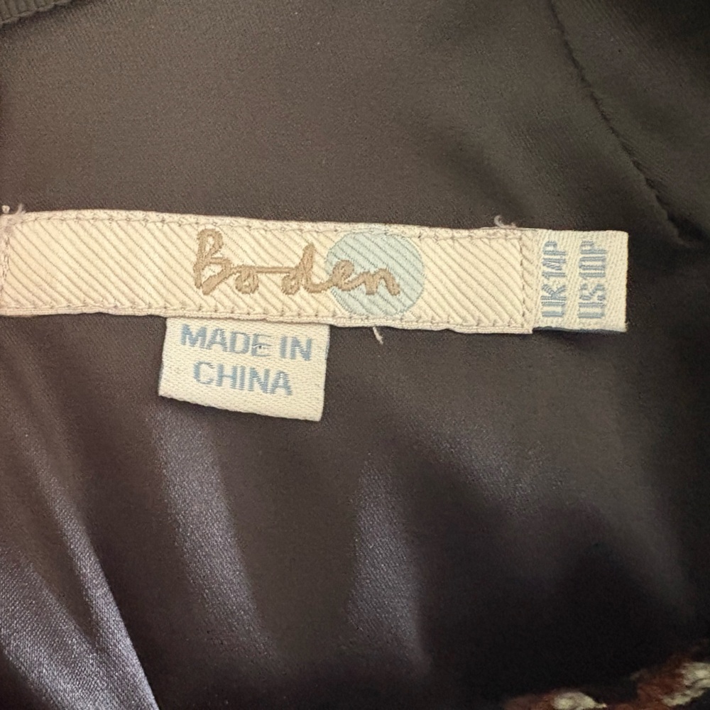 Boden Brown, White, Gold Sheath Dress Sleeveless Mock Neck, Size 10P. - Picture 4 of 4